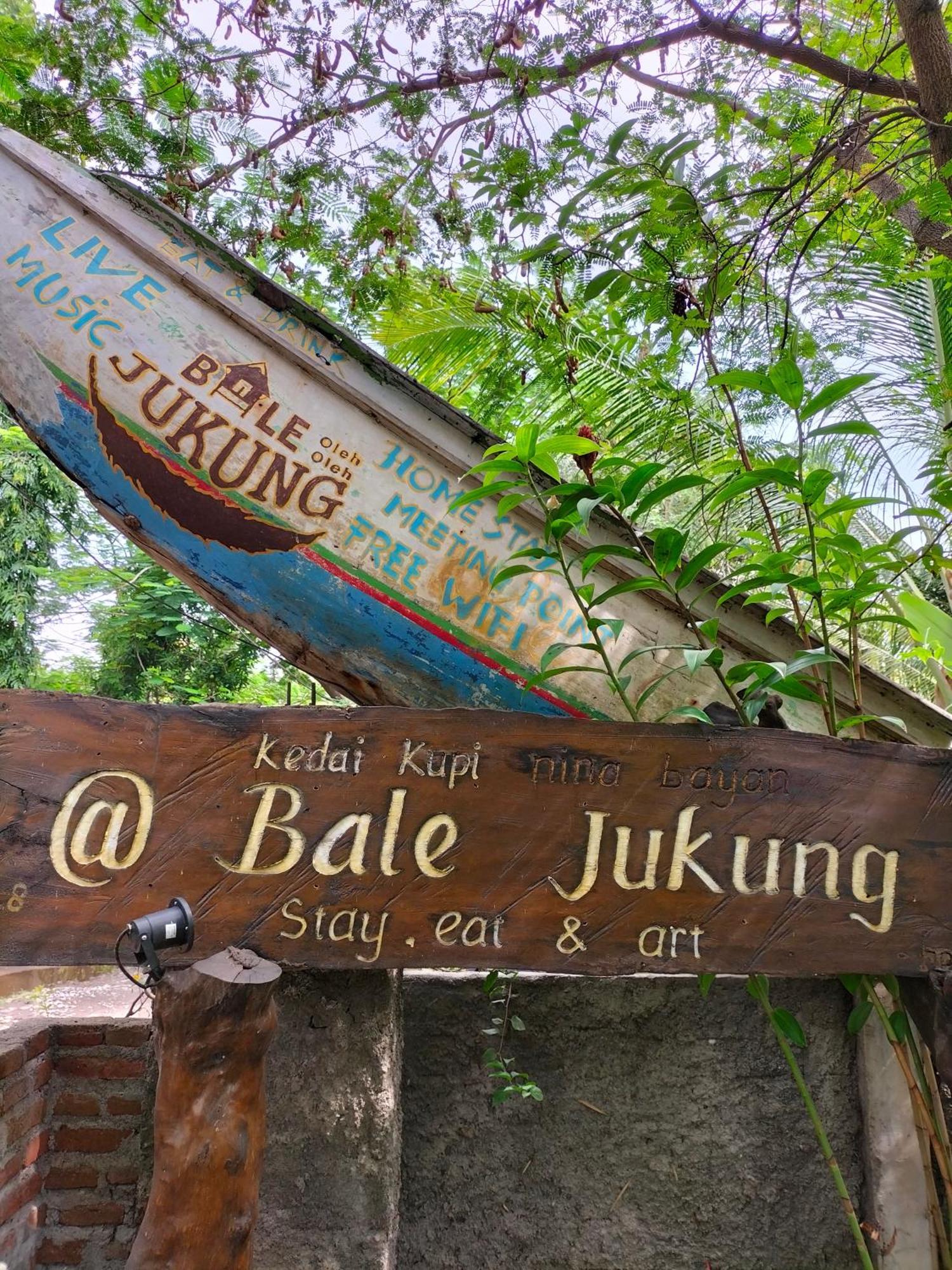Bale Jukung Bed and Breakfast Tanjung  Exteriör bild
