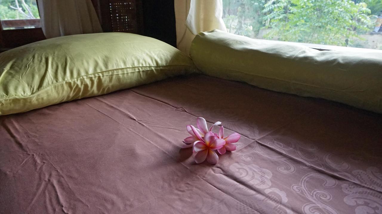 Bale Jukung Bed and Breakfast Tanjung  Exteriör bild